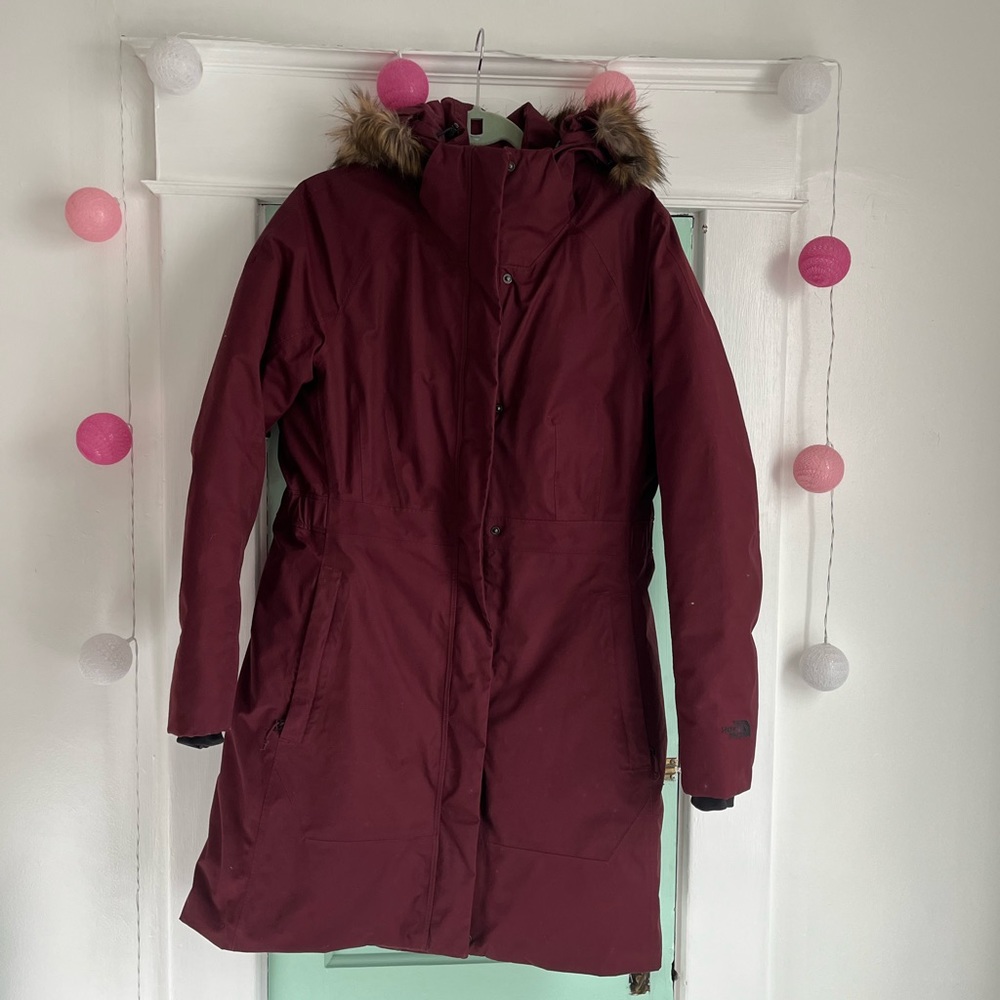 The North Face Women's Jacket - Burgundy